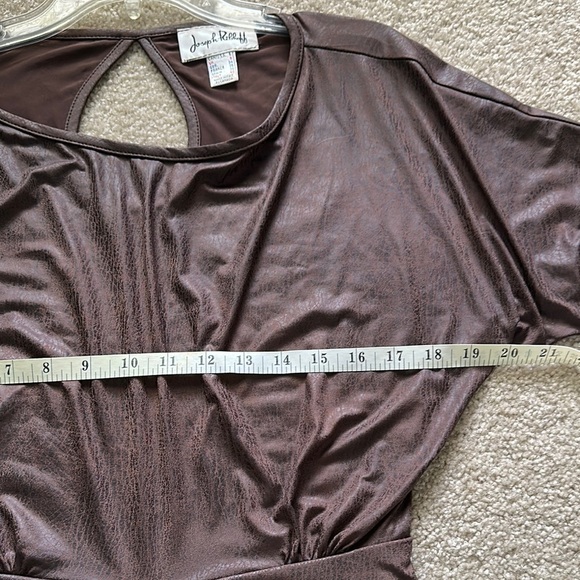 Joseph Ribkoff Vintage Snakeskin Brown Blouse with Belted Detail Women’s 6 - Picture 9 of 13